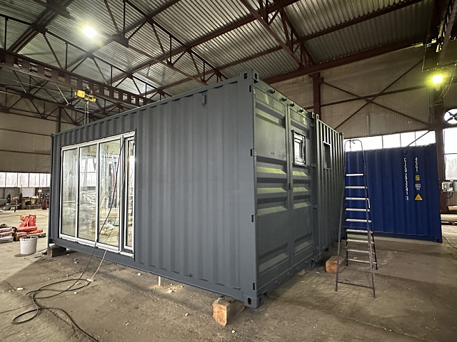 Изготовление модульной бани из двух высоких 20-футовых контейнеров: этап отделки и инженерных сетей